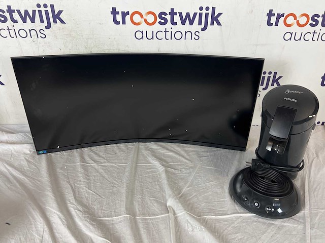 Samsung s34a650uxu monitor | philips hd6553/67 koffiemachine - afbeelding 1 van  1