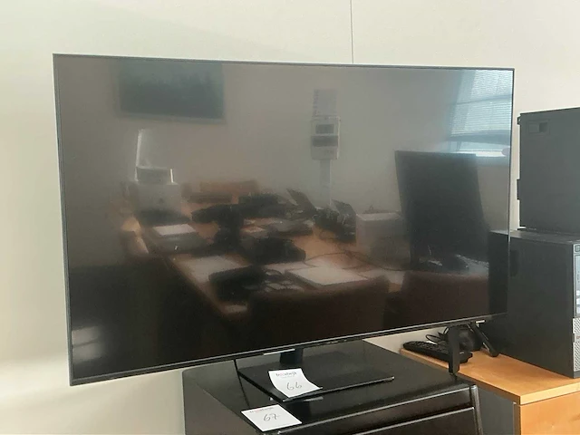 Samsung s43bm700uu 43” televisie - afbeelding 1 van  6