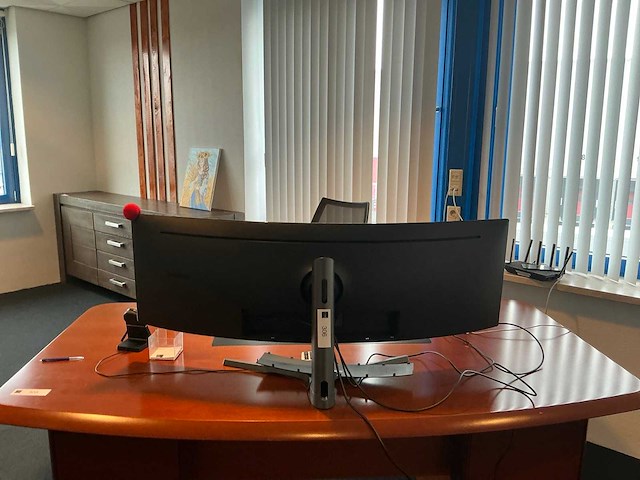 Samsung s49a950ui curved monitor 49” - afbeelding 3 van  4