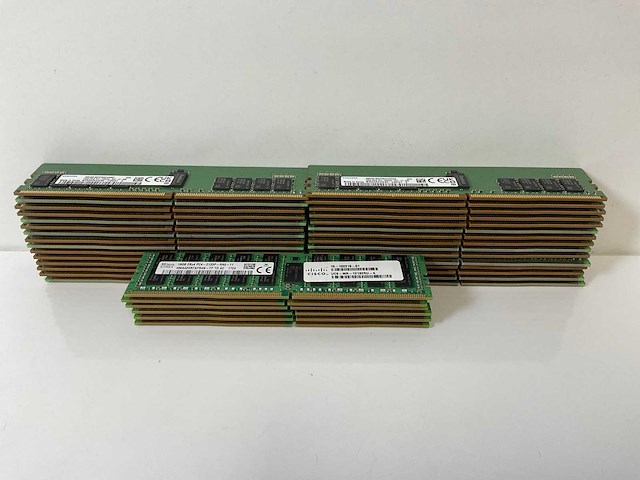 Samsung / sk hynix (m393a2k43eb3/ hma42gr7afr4n), 16gb 2rx8 pc4 - 3200aa memory rams (36x) - afbeelding 1 van  11