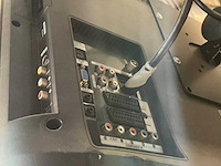 Samsung televisie met wandbeugel - afbeelding 3 van  4