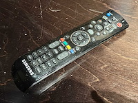 Samsung tv met wandbeugel - afbeelding 4 van  4