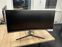 Samsung u32r590cwr curved monitor 32” - afbeelding 1 van  4