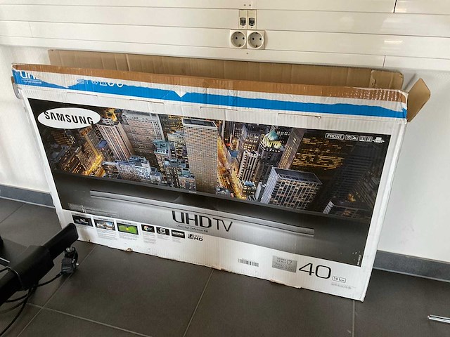 Samsung ue40ju7000l televisie - afbeelding 6 van  7