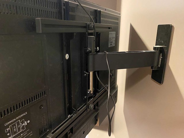 Samsung ue43ku6000 - 43" ultra hd smart tv met muurbeugel - afbeelding 3 van  13