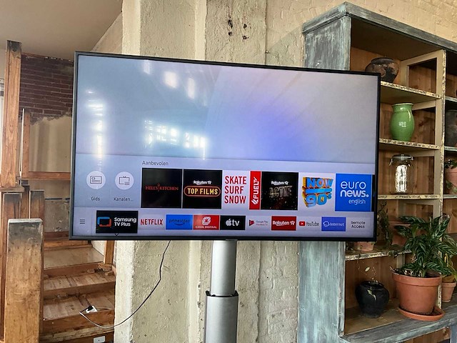 Samsung ue50ru7100 televisie op steun - afbeelding 4 van  8