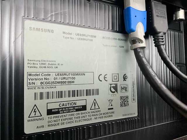 Samsung ue65ru7100wxxn 4k uhd led smart-tv televisie op presentatiestatief - afbeelding 7 van  10