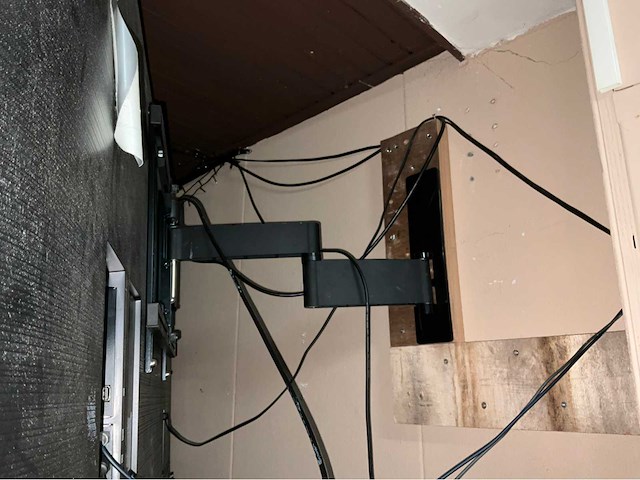 Samsung ue75tu7020 televisie 4k smart lcd - afbeelding 2 van  4