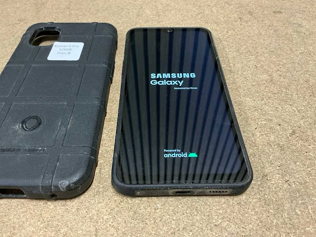 Samsung xcover 6 pro (128gb) mobiele telefoon - afbeelding 3 van  4
