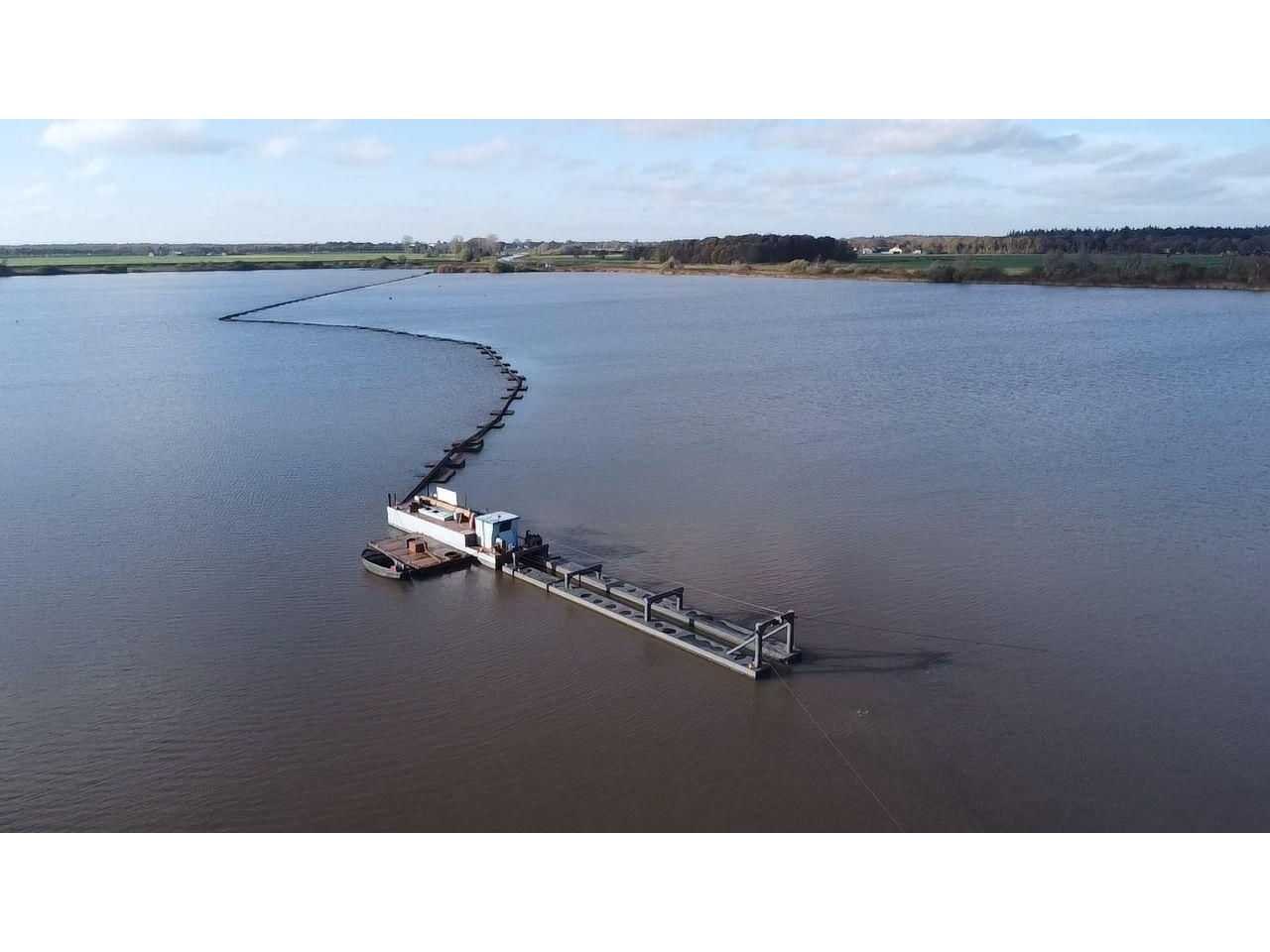 Samsung zandzuiger, booster station en diepwaterpomp