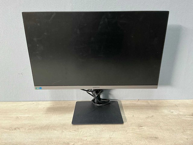 Samsung/dell - s24r650fdu/p2723qe - monitor (2x) - afbeelding 6 van  8