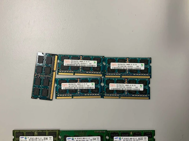 Samsung/sk hynix 246gb(123x 2gb 2rx8 & 1rx8) pc3-10600s-09-10 so-dimm sticks - afbeelding 2 van  8