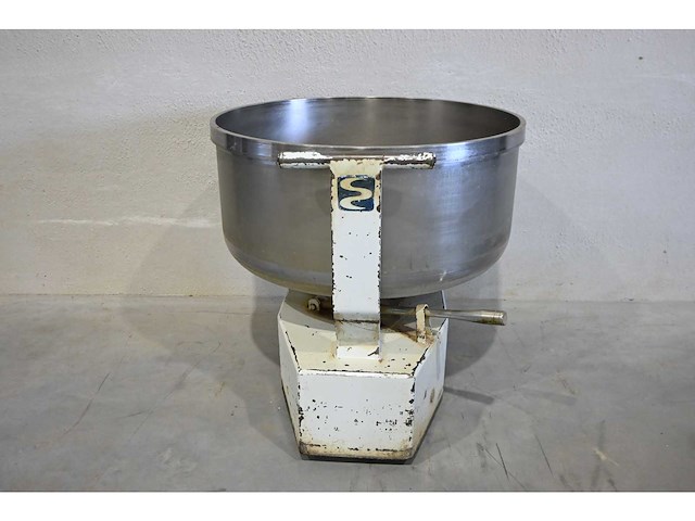 Sancassiano 150 uitrijdbare rvs spiraalkneder kuip - afbeelding 1 van  4