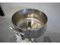 Sancassiano 150 uitrijdbare rvs spiraalkneder kuip - afbeelding 3 van  4