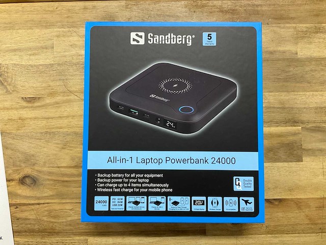 Sandberg laptop powerbank 24000 - afbeelding 1 van  3