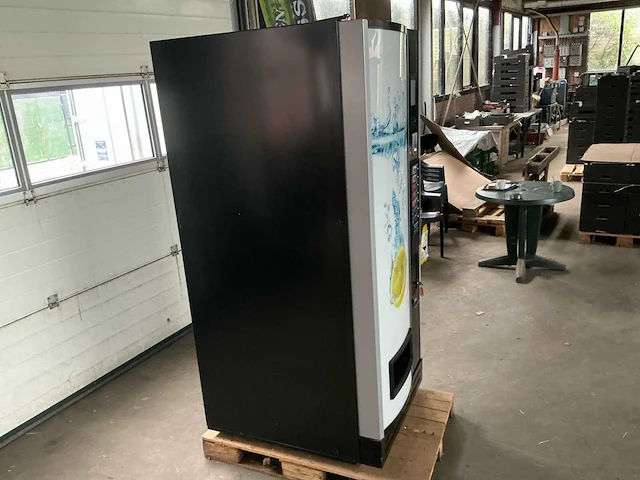 Sanden vendo - sve c47-h2 - verkoopautomaat - afbeelding 18 van  23