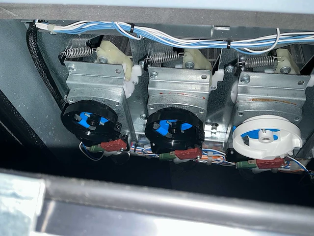 Sanden vendo - sve c47-h2 - verkoopautomaat - afbeelding 22 van  23