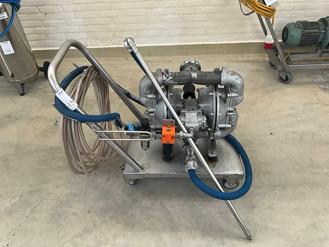 Sandpiper sa2-a di-5-s pneumatische dubbelmembraanpomp - afbeelding 1 van  7