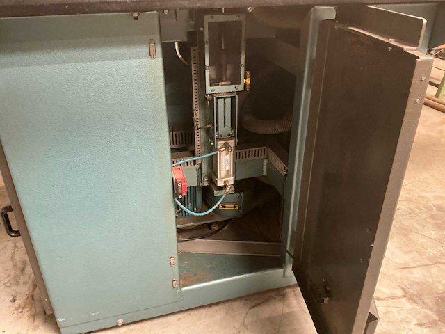 Sandvik automatic jigsaw figuurzaag/boormachine - afbeelding 7 van  9