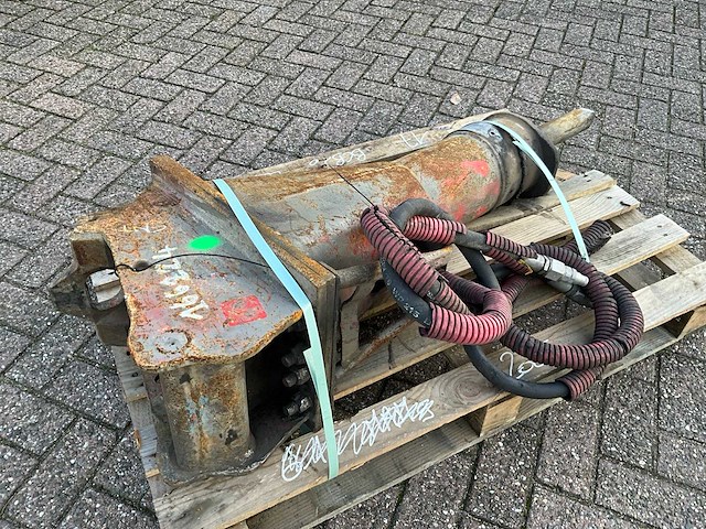 Sandvik br555 hydraulische breekhamer - afbeelding 2 van  5