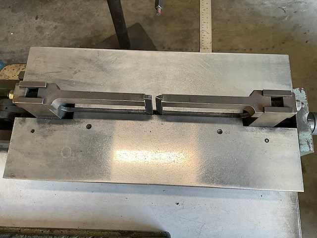 Sandvik voetbediend 88-1-2 buigmachine - afbeelding 3 van  7