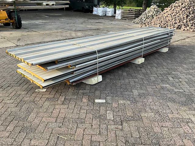 Sandwich panelen (11x) - afbeelding 1 van  3