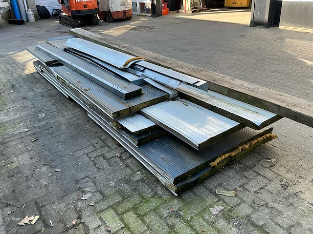 Sandwich panelen diverse bouwmaterialen - afbeelding 3 van  4