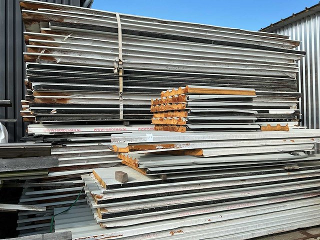 Sandwichpanelen 5 meter lang en 90 cm breed - afbeelding 2 van  6