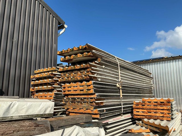 Sandwichpanelen 5 meter lang en 90 cm breed - afbeelding 5 van  6