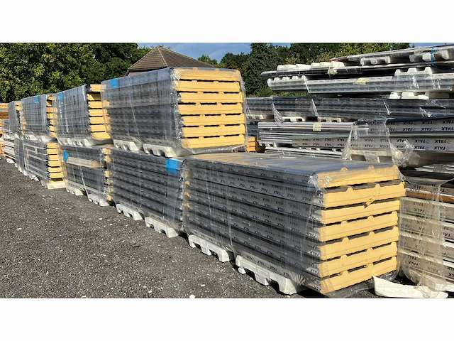 Sandwichpanelen tr3 130/160 - afbeelding 1 van  1