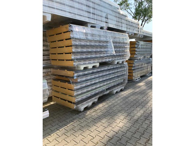 Sandwichpanelen tr3 150/180 - afbeelding 1 van  1