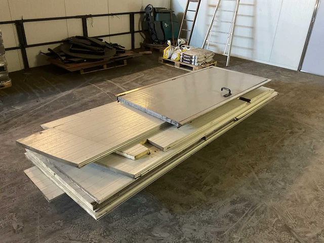 Sandwichpanelen - afbeelding 1 van  6