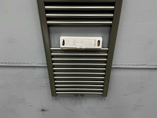 Sanicare - designradiator 160 cm - afbeelding 9 van  11
