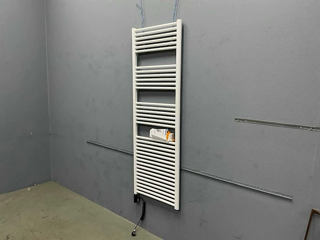 Sanicare - designradiator 175 cm - afbeelding 1 van  10