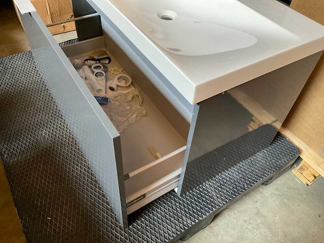 Sanijura design badmeubel 90x46cm met spiegelkast en verlichting - afbeelding 5 van  9