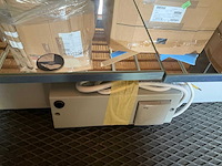 Sanijura spiegelkast met verlichting en stopcontact houtlook 100x65 cm - afbeelding 2 van  11