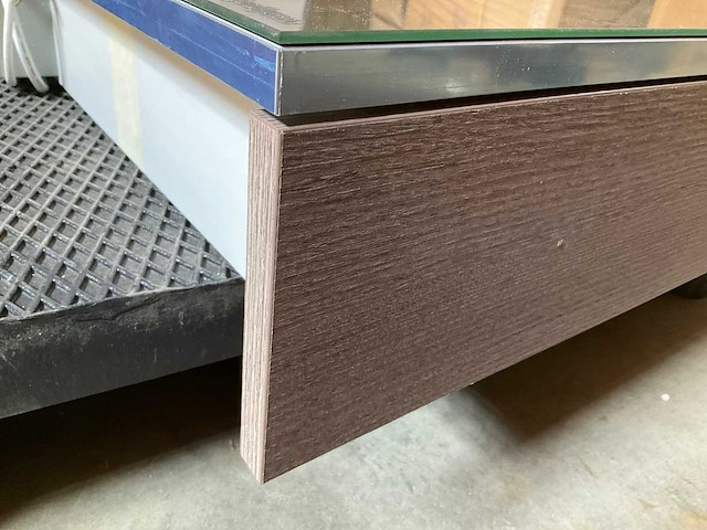 Sanijura spiegelkast met verlichting en stopcontact houtlook 100x65 cm - afbeelding 9 van  11