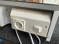 Sanijura spiegelkast met verlichting, lade en stopcontact 52x74 cm hoogglans wit - afbeelding 3 van  11