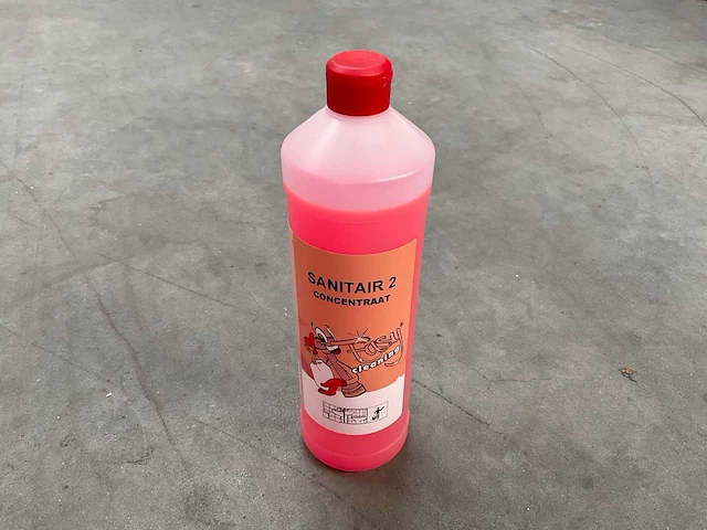 Saniq sanitair 2 flacon á 1l concentraat (24x) - afbeelding 1 van  2