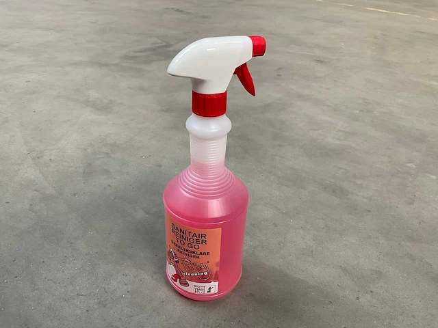 Saniq sanitair reiniger to go sprayflacon á 1l gebruiksklare reiniger (204x) - afbeelding 1 van  3