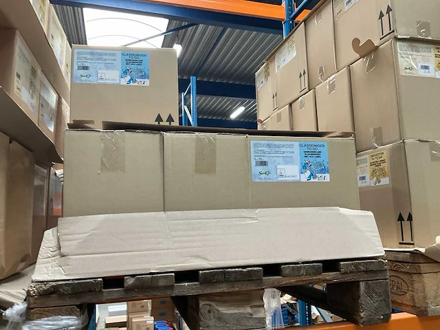Saniq to go sprayflacon á 1l gebruiksklare glasreiniger (96x) - afbeelding 3 van  3