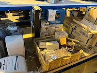 Sanitair accessoires - afbeelding 1 van  4