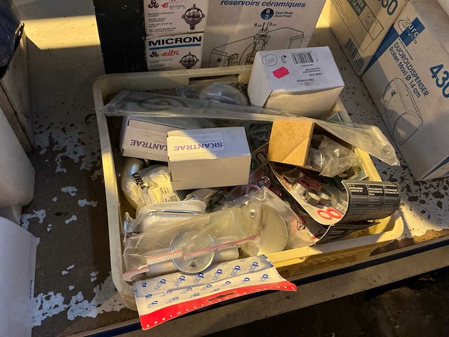 Sanitair accessoires - afbeelding 2 van  4