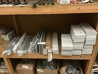 Sanitair divers - afbeelding 1 van  4