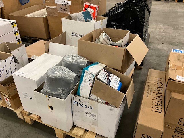 Sanitair en installatie materiaal - afbeelding 1 van  5