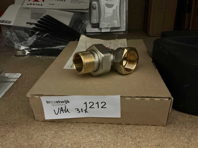 Sanitair en installatiemateriaal divers - afbeelding 7 van  7