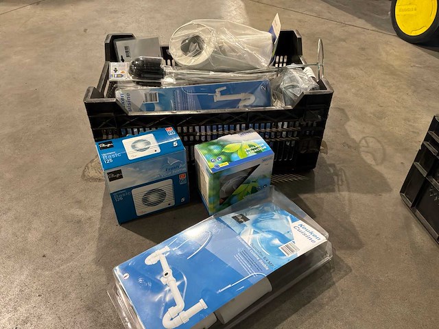 Sanitair en installatiemateriaal - afbeelding 2 van  2