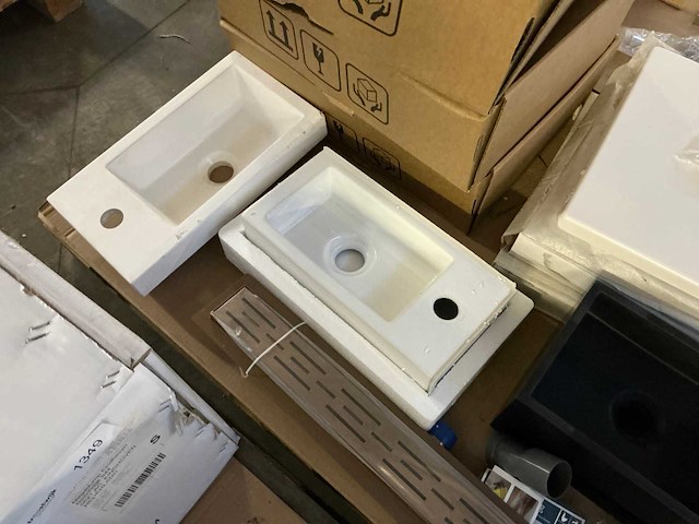 Sanitair en toebehoren - afbeelding 2 van  4