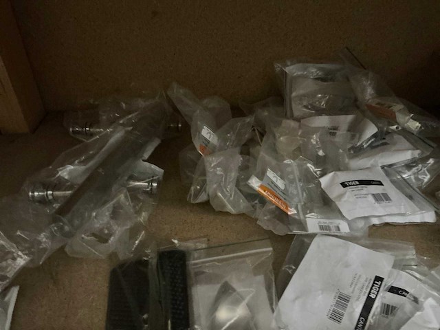 Sanitair installatiemateriaal divers - afbeelding 3 van  5