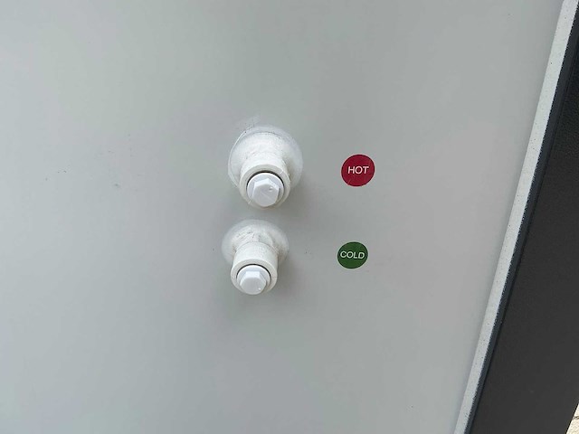 Sanitair unit met douche - afbeelding 17 van  24